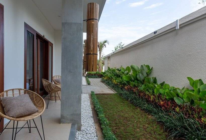 Номер Стандарт с Балконом, Ratan Uluwatu Hotel And Villas