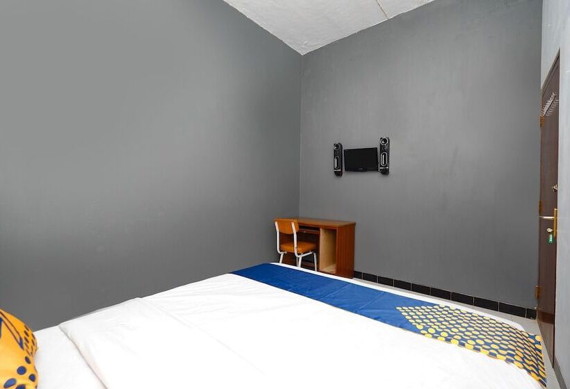 Номер Deluxe, Spot On 2240 Simpang Tujuh Residence