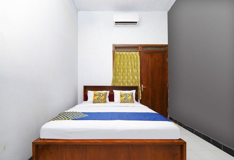 Номер Deluxe, Spot On 2240 Simpang Tujuh Residence