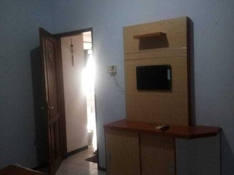 Номер Deluxe, Spot On 2240 Simpang Tujuh Residence
