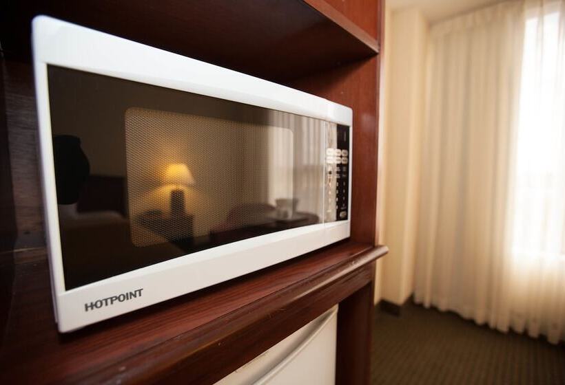 Номер Стандарт 2 Двуспальные Кровати, Holiday Inn Miami West Airport Area, An Ihg