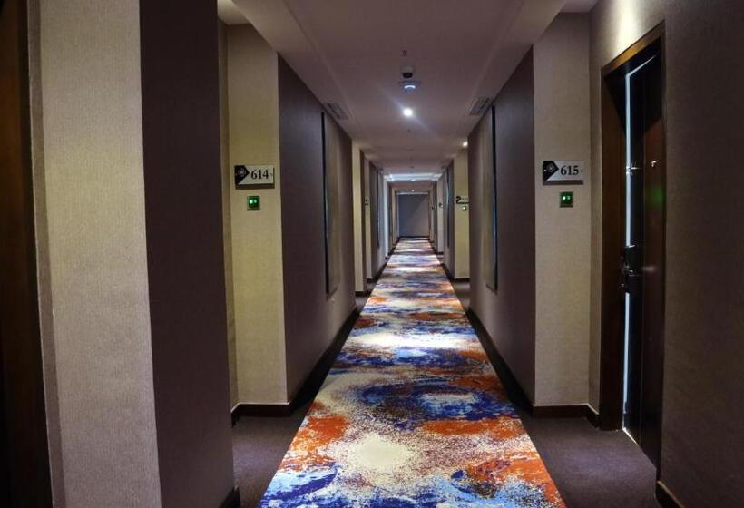 Полулюкс, Grand Karlita Hotel Purwokerto