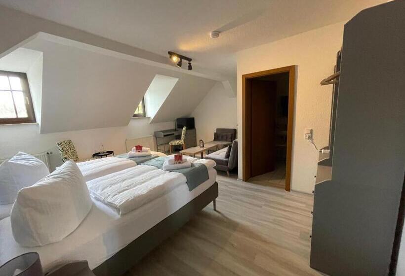 家庭工作室, Landhotel Der Distelhof Mit Scheunencafé