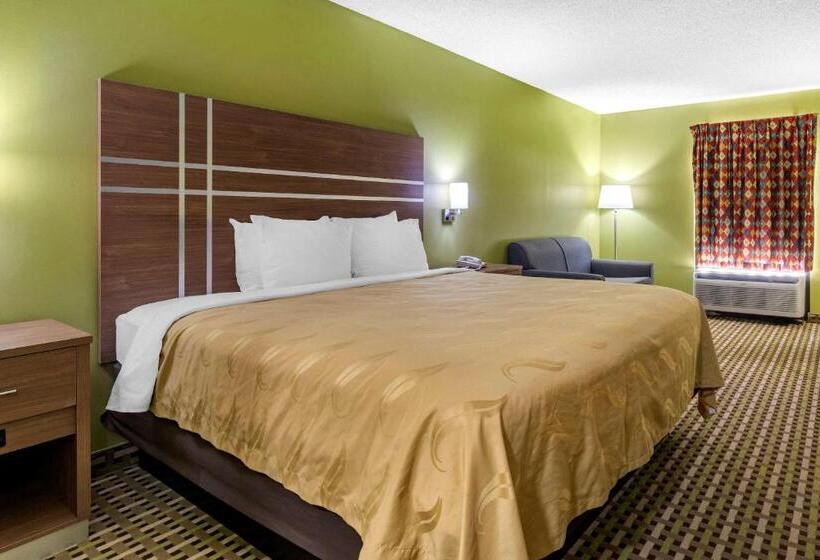 חדר סטנדרט עם מיטת קינג, Quality Inn Brunswick