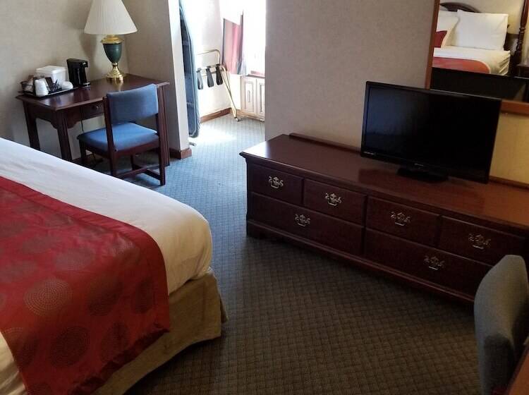Номер Superior, Ramada By Wyndham Flemington