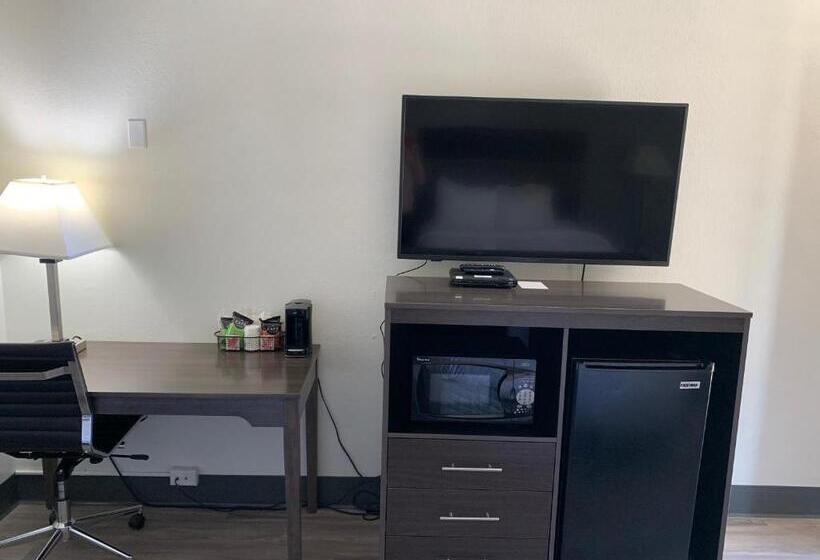 스위트 킹사이즈 침대, Ramada By Wyndham North Platte