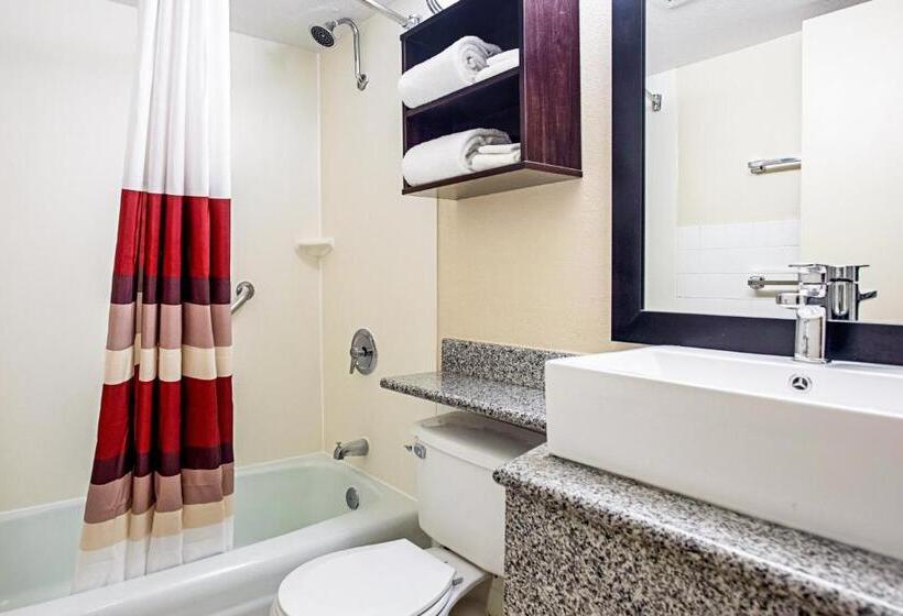 اتاق لوکس, Red Roof Inn Plus+ Wichita East