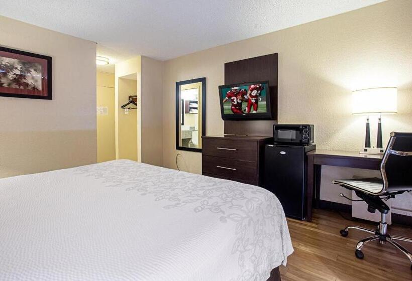 اتاق لوکس با تخت بزرگ, Red Roof Inn Plus+ Wichita East