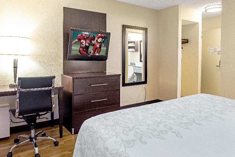 سوئیت با تخت بزرگ, Red Roof Inn Plus+ Wichita East
