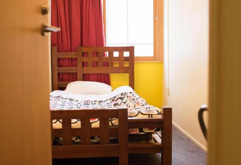 Номер Стандарт Индивидуальный Совместная Ванная, Hostel Q