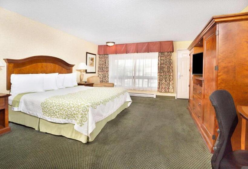 Люкс Deluxe Кровать Кинг, Days Inn By Wyndham Klamath Falls