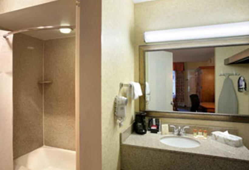 Люкс Deluxe Кровать Кинг, Days Inn By Wyndham Klamath Falls