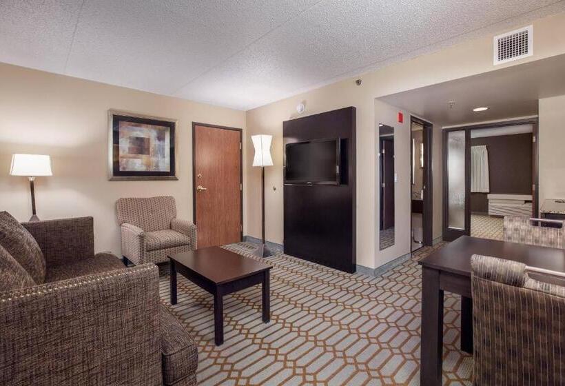 Люкс Кровать Кинг, Delta Hotels By Marriott Fargo