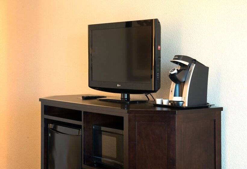 스탠다드 룸 더블 침대 2개, Holiday Inn And Suites Charleston West, An Ihg