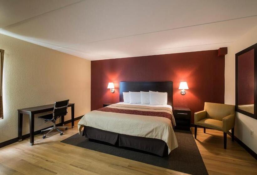 带大床的高级房间, Red Roof Inn Plus+ Houston   Energy Corridor