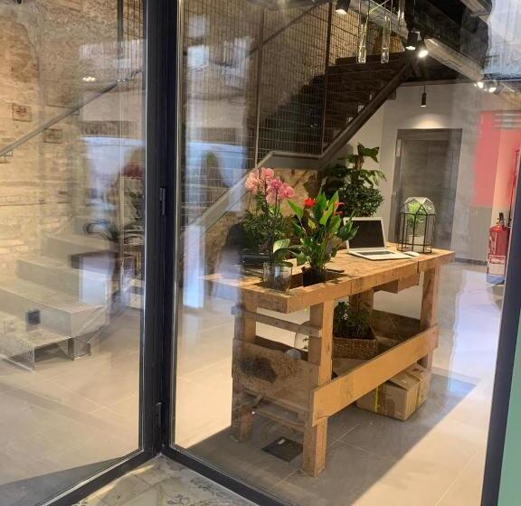 Номер Стандарт, Az The Botanic Hostel