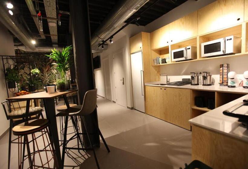 Номер Стандарт, Az The Botanic Hostel