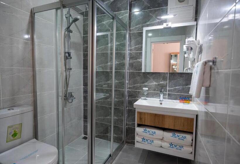 Family Suite, Acar