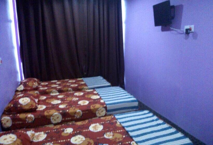 Трехместный Номер Superior, Hijrah Hotel Alor Setar