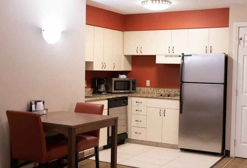 Студия Deluxe, Hawthorn Suites By Wyndham Erie