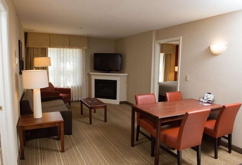 Люкс Повышенной Комфортности, Hawthorn Suites By Wyndham Erie