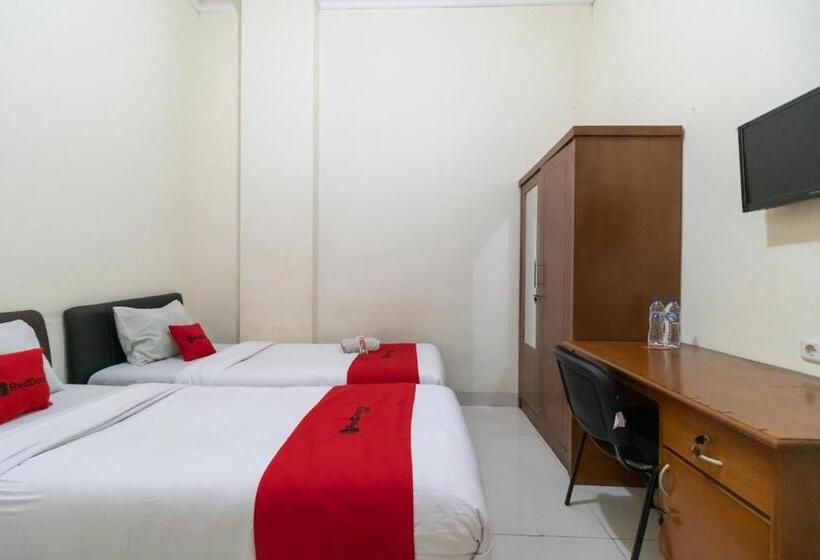 Номер Стандарт, Reddoorz Near Universitas Esa Unggul Bekasi Harapan Indah