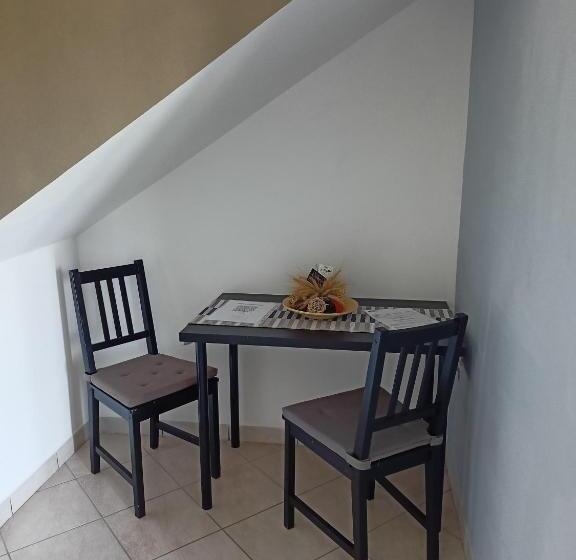 Номер Стандарт с Балконом, Il Faggio 17 B&b