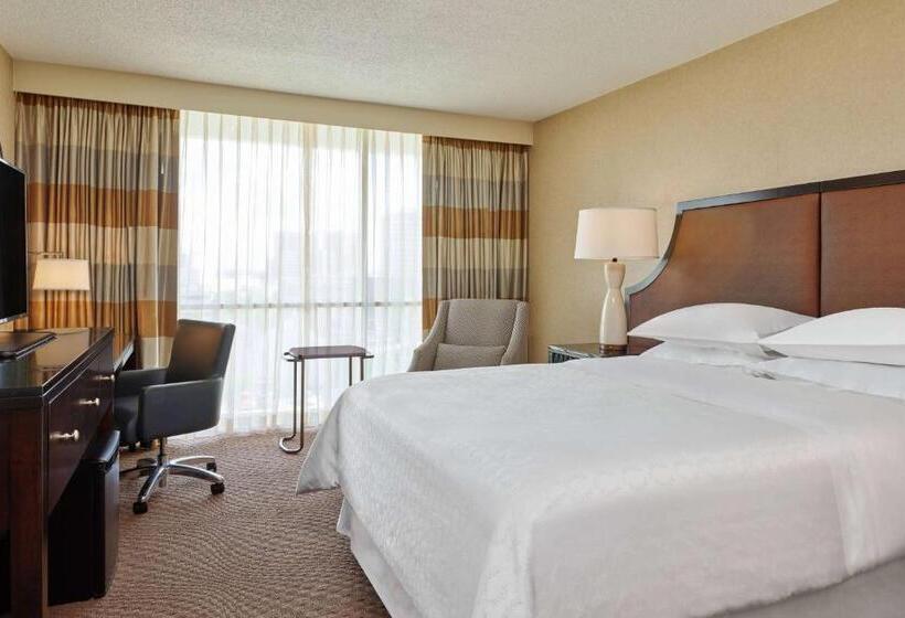 Quarto Estandar Cama Queen para Deficientes Físicos, Courtland Grand Hotel, Trademark Collection By Wyndham Former Sheraton Atlanta