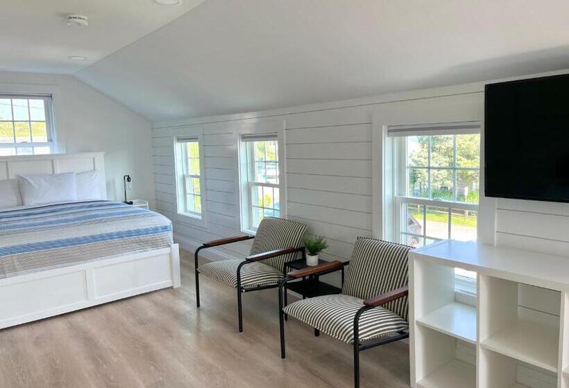 Family Suite, Kingfisher Harwich Port