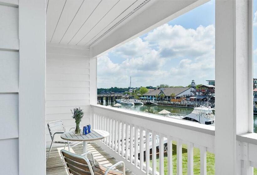 キングサイズベッドのスタンダードルーム, Shem Creek Inn