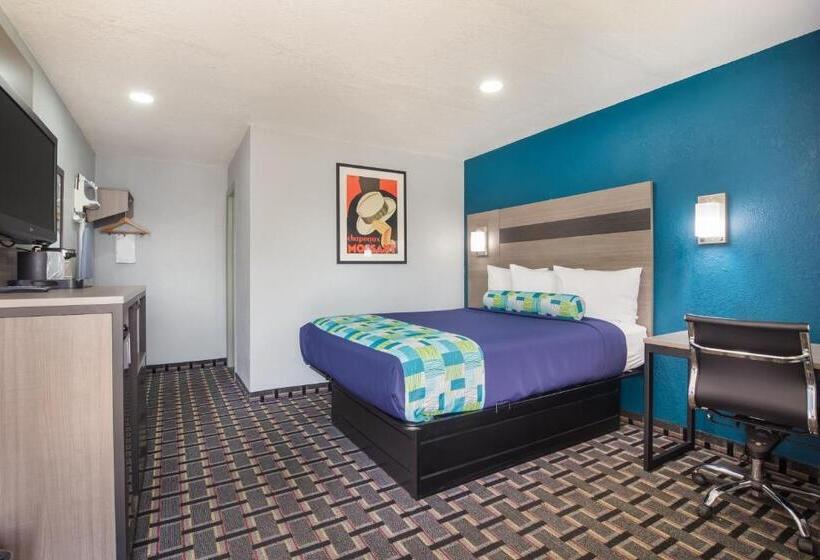 Номер Стандарт, Knights Inn And Suites Salem