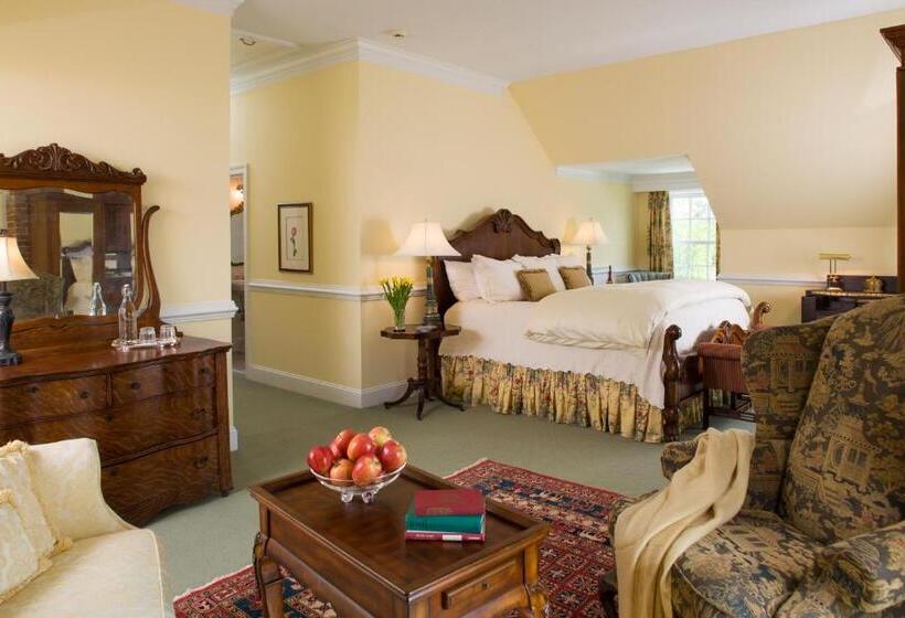 Номер Deluxe Кровать Кинг, Inn At Warner Hall