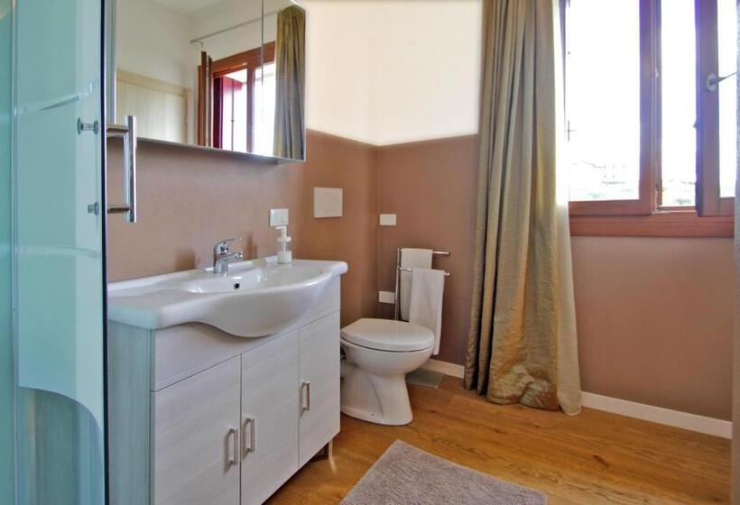 Pokój Deluxe Trzyosobowy, Agriturismo Vecio Portico