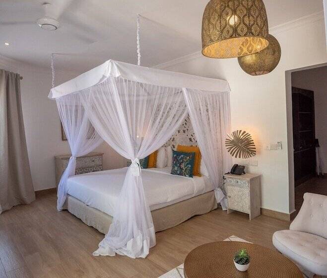 اتاق لوکس با چشم‌انداز دریا, Amani Boutique Hotel   Small Luxury Hotels Of The World