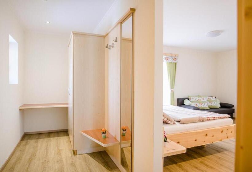 اتاق لوکس, Gästezimmer Steiner