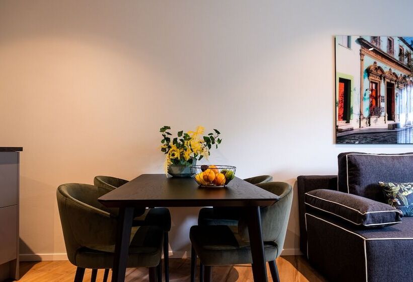 Люкс, Nero Office Hotel & City Café