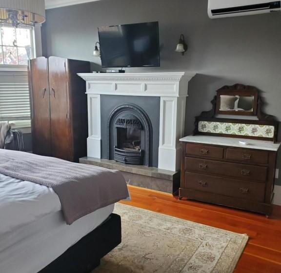 스탠다드 룸 킹사이즈 침대, The Ivy On Parker Guest House