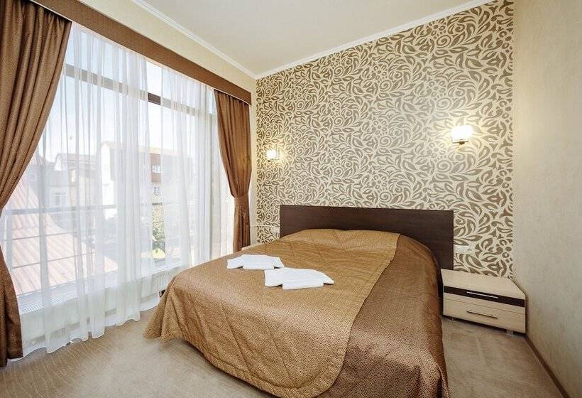 小型套房, Bliss House