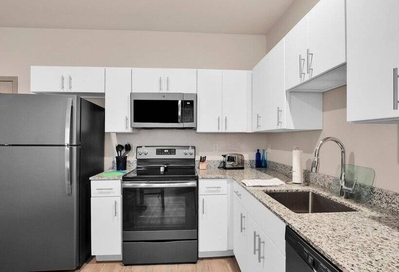 جناح غرفتين نوم, Waterwalk Extended Stay By Wyndham Raleigh   Rtp