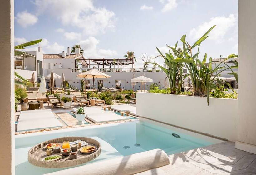 Люкс с Бассейном, Lago Resort Menorca  Suites Del Lago Adults Only
