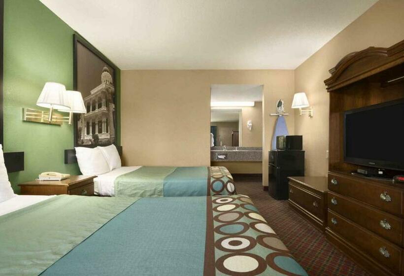Номер Deluxe, Super 8 By Wyndham Hattiesburg North