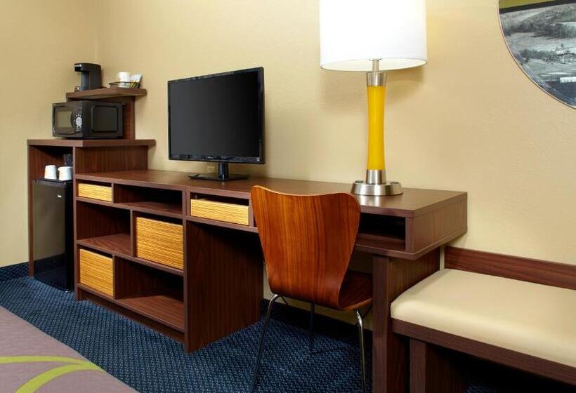 Номер Стандарт, Super 8 By Wyndham St. Clairsville Oh/wheeling Wv Area
