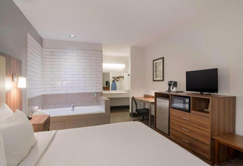 스위트 킹사이즈 침대, Surestay Hotel By Best Western Helen Downtown