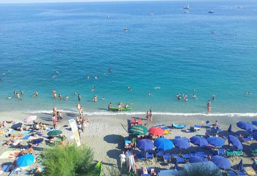 اتاق لوکس با چشم‌انداز دریا, La Terrazza Sul Mare Affittacamere