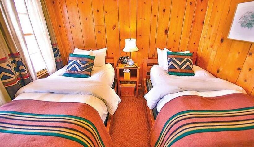 Номер Economy, Timberline Lodge