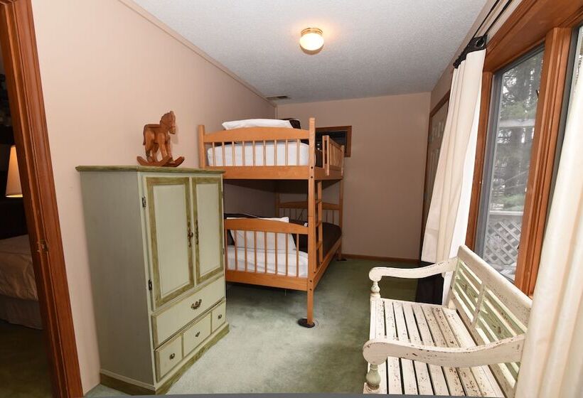 Апартаменты Ejecutiva 2 Спальни, Timber Inn Motel