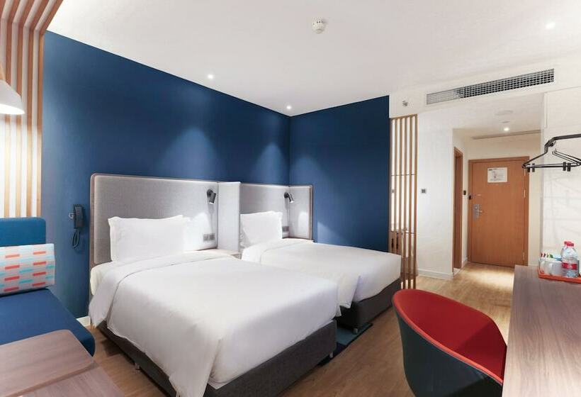 Номер Стандарт, Holiday Inn Express Jiuzhaigou,only 600 Meters To Jiuzhaigou Park, An Ihg