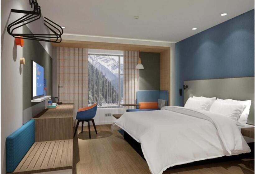 اتاق استاندارد با تخت بزرگ, Holiday Inn Express Jiuzhaigou,only 600 Meters To Jiuzhaigou Park, An Ihg