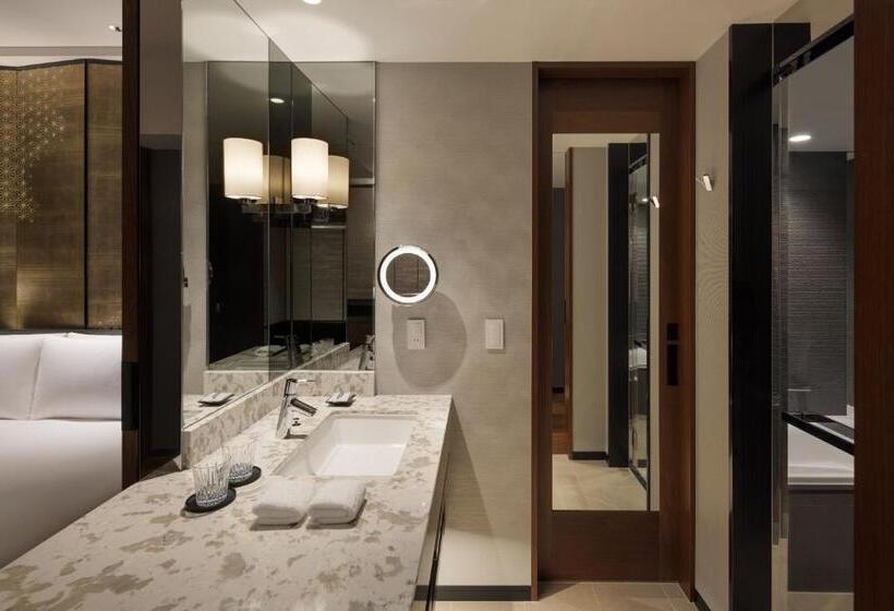 غرفة كلوب سرير كينج, Hyatt Regency Yokohama