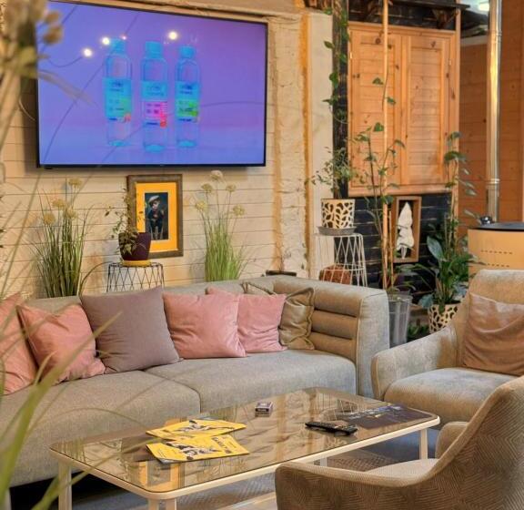 استودیوی سوپریور, Boutique Guest House Yes For You